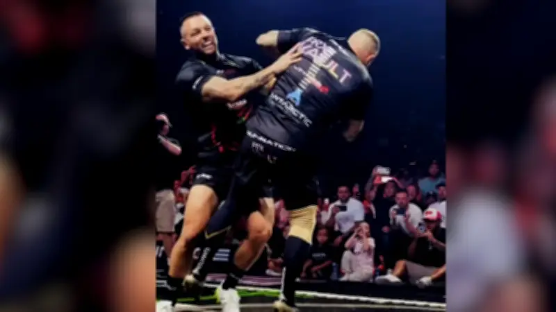 Knallhartes Umrempeln: Neuer Brutalo-Sport aus Australien erobert die Welt