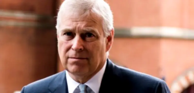 König Charles bietet Polizei Hilfe bei Epstein-Ermittlungen gegen Bruder Andrew an