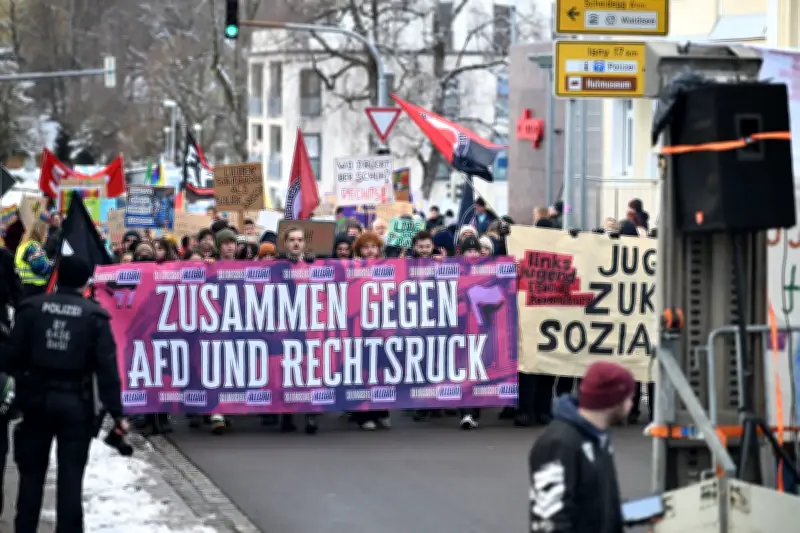Kommunalwahlkampf: Juristische Niederlage für Bayern - Höcke-Auftritte in städtischen Hallen bleiben erlaubt