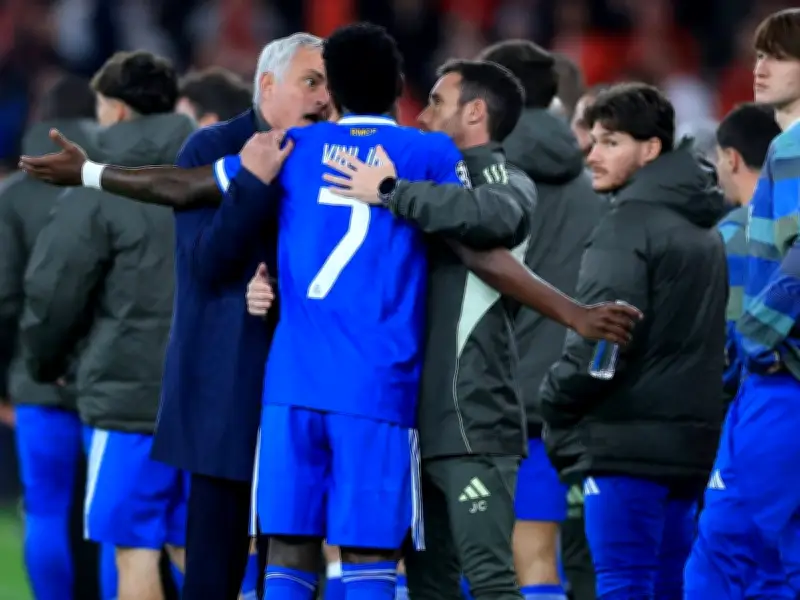 Kompany kritisiert Mourinho scharf nach Rassismus-Vorfall um Vinicius Júnior