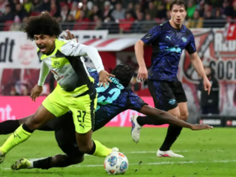 Kovac kritisiert VAR nach Strittiger Szene: 'Klarer Elfmeter' für Adeyemi verwehrt