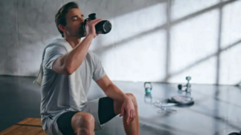 Krafttraining: Die richtigen Pausen machen den Unterschied beim Muskelaufbau