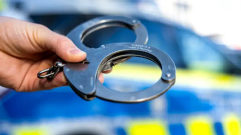 Kripo schnappt mutmaßlichen Drogendealer am Bahnhof Marktredwitz: Sechs Drogen-Päckchen in Unterhose