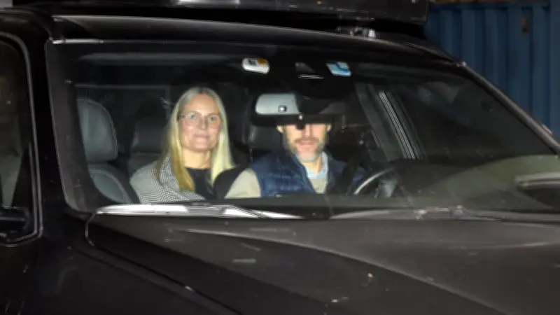 Kronprinzessin Mette-Marit besucht Sohn Marius im Gefängnis: Eine Mutter in der Krise