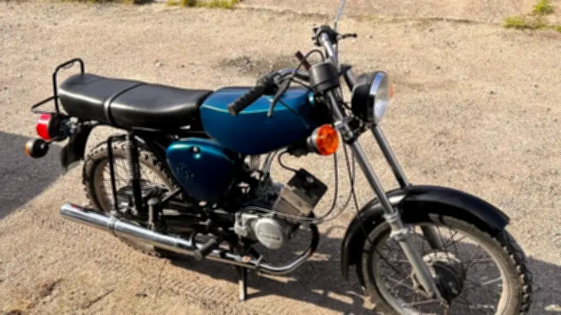 Kult-Mopeds aus DDR-Zeit in Schwerin gestohlen: Zwei Simson S51 verschwunden