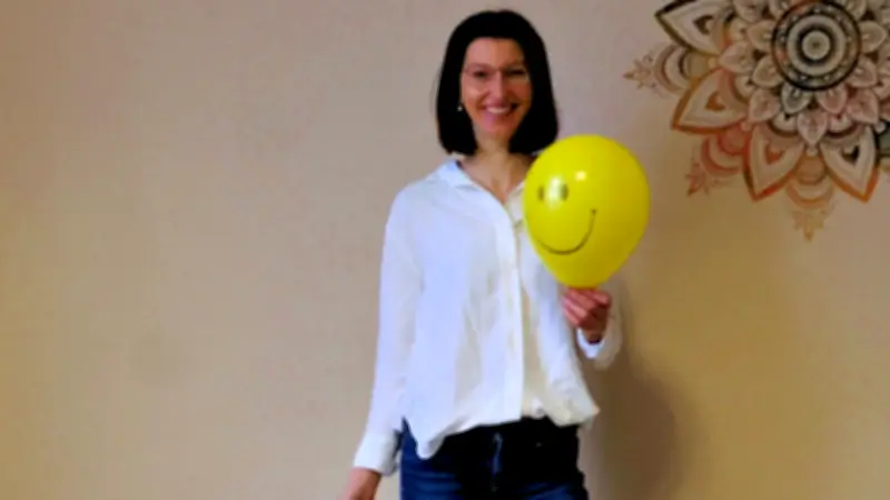 Lachyoga in Wittenberg: Wie bewusstes Lachen gegen Stress und schlechte Laune hilft