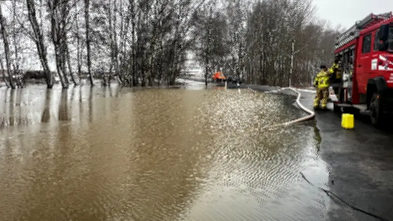 Land unter in Feldberger Seenlandschaft: Landesstraße 34 nach Dolgen wegen Überflutung gesperrt