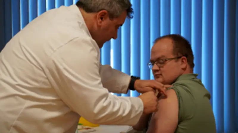 Landkreis Nordwestmecklenburg schützt Feuerwehrleute mit mobilen Hepatitis-Impfungen