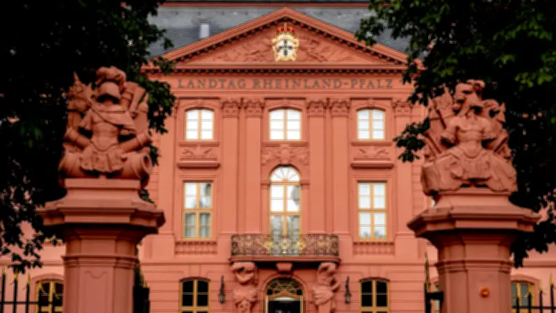 Landtagswahl Rheinland-Pfalz: Kopf-an-Kopf-Rennen zwischen CDU und SPD