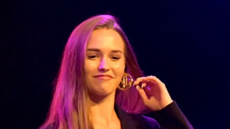 Laura Müllers Brust-OP: Instagram-Foto mit Oliver Pocher löst Debatte über Oberweite aus