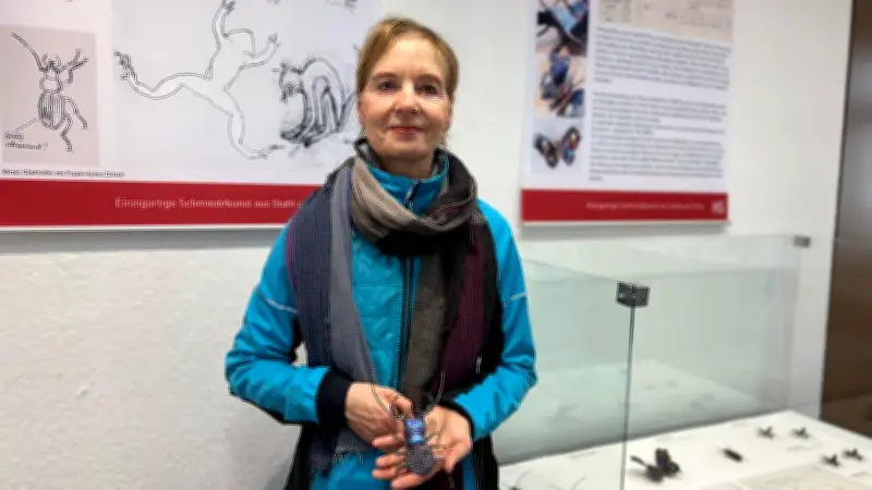 Lebenswerk in Metall: Tochter präsentiert Amphibien-Skulpturen von Helmut Gosdschick