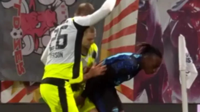 Leipzigs Diomande brilliert mit Abwehrkunst gegen Dortmunds Angriffssturm