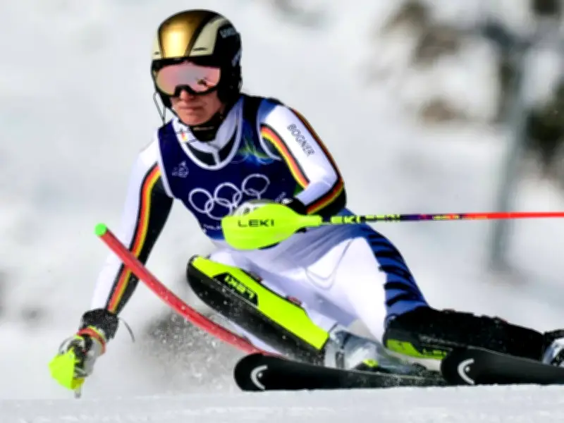 Lena Dürr im Olympia-Slalom auf Silberkurs – Shiffrin führt deutlich