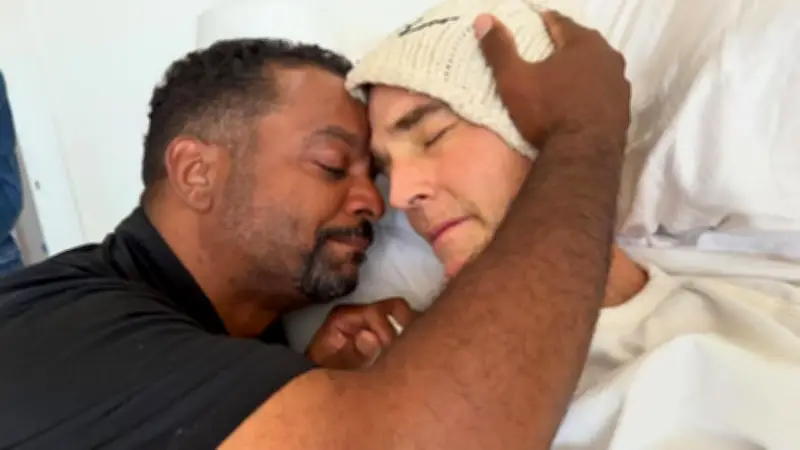 Letzter Abschied von James Van Der Beek: Alfonso Ribeiro veröffentlicht bewegendes Abschiedsfoto