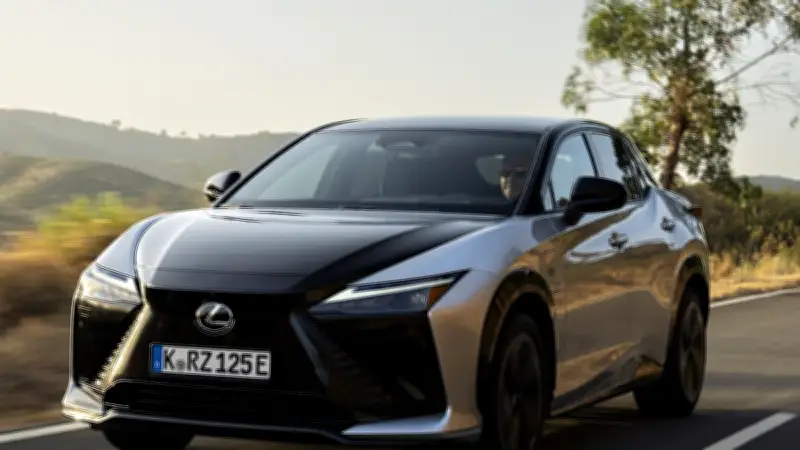 Lexus RZ Facelift: Mehr Reichweite, Leistung und Technik für das E-SUV