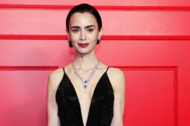 Lily Collins verkörpert Audrey Hepburn in neuem Film über 'Frühstück bei Tiffany'