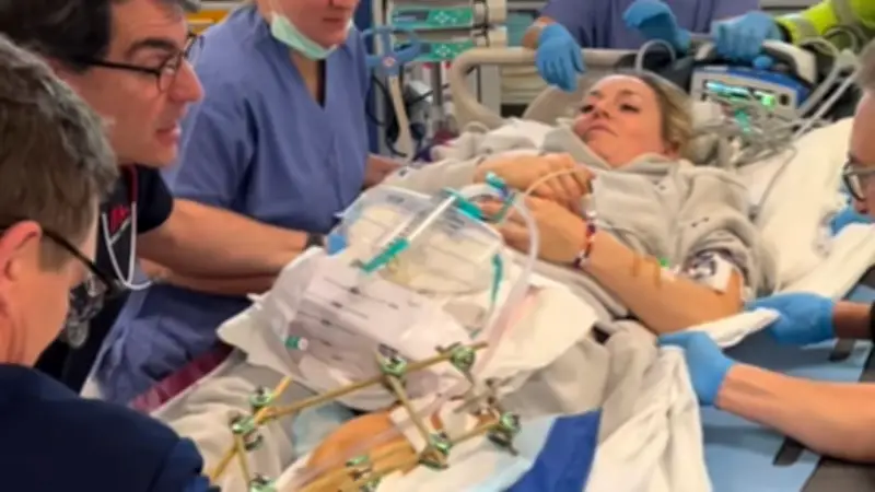 Lindsey Vonn: Dramatischer Transport nach schwerer Verletzung - Fünfte Operation steht bevor