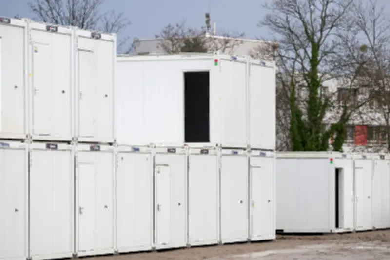 Linke fordern: Leerstehende Wohnungen für Geflüchtete nutzen statt Unterkünfte