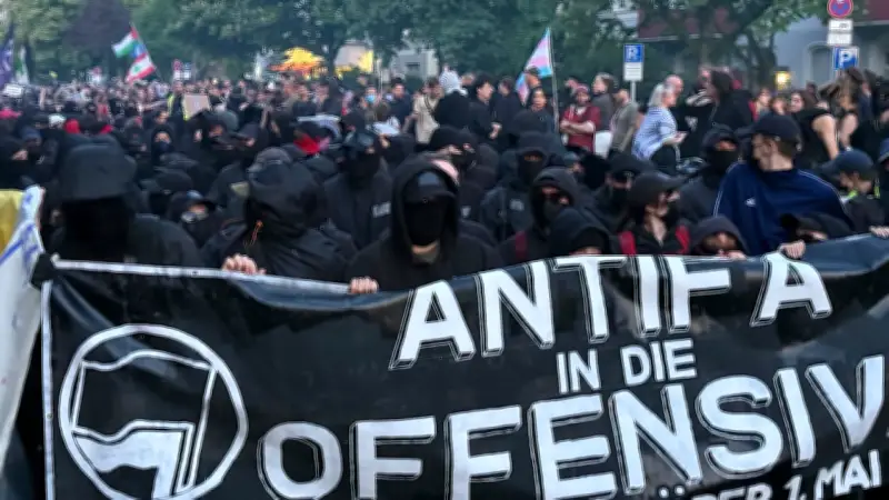 Linksextremismus in NRW: Straftaten mehr als verdoppelt - Gewaltbereitschaft steigt deutlich