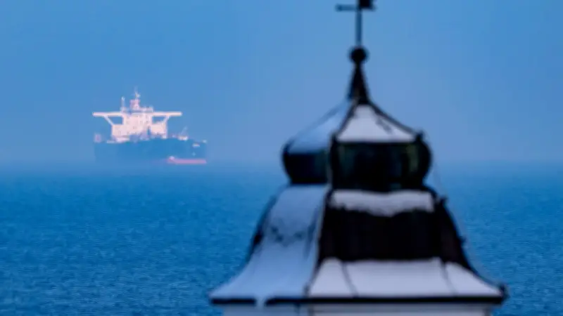 Ölkatastrophe droht: Russische Schattenflotte tickende Zeitbombe in der Ostsee