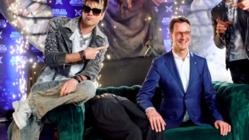 Magischer Besuch: NRW-Ministerpräsident Wüst von Ehrlich Brothers fast zersägt