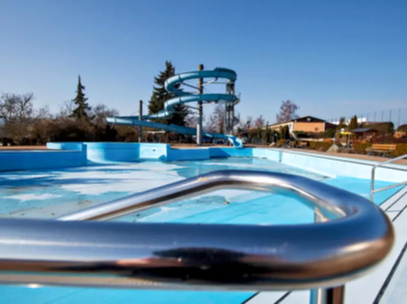 Mammut-Sanierung im Unstruttal: Halbe Million Euro für Freibad Nebra vor Saisonstart