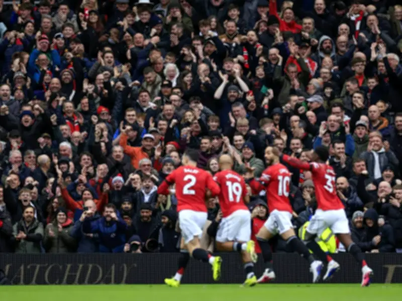 Manchester United-Fan nach 500 Tagen Haare-Wachstum: Endlich naht die Erlösung