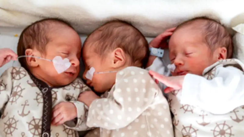 Medizinische Sensation in Bamberg: Eineiige Drillinge geboren - seltener als Lottogewinn