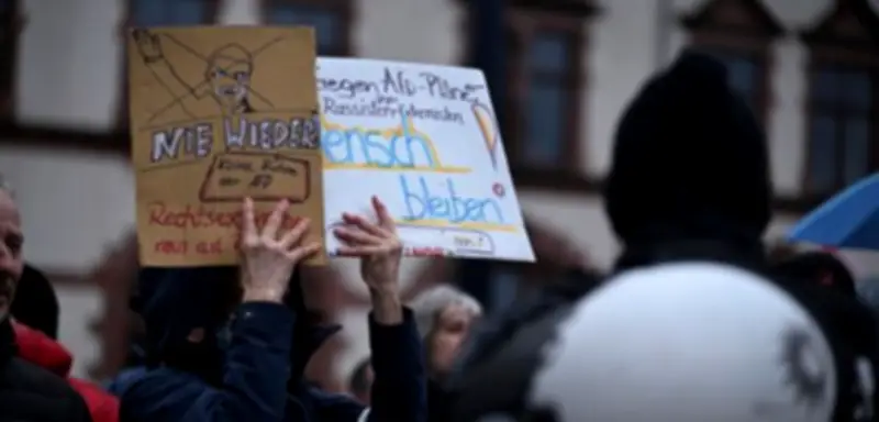 Mehr als 3000 Menschen demonstrieren in Dortmund gegen AfD-Chef Björn Höcke