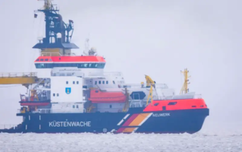 Mehrzweckschiff „Neuwerk“ muss zur Reparatur nach Cuxhaven - Eisbrecher-Einsatz auf Rügen gefährdet