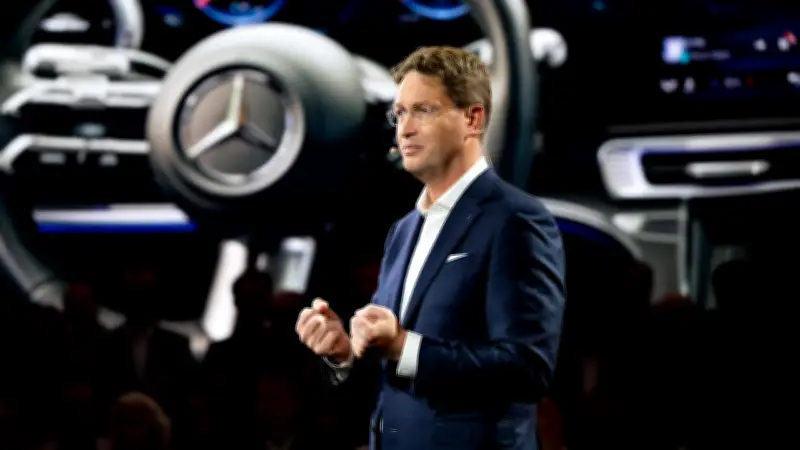 Mercedes-Benz: Gewinneinbruch von fast 50 Prozent im Jahr 2025