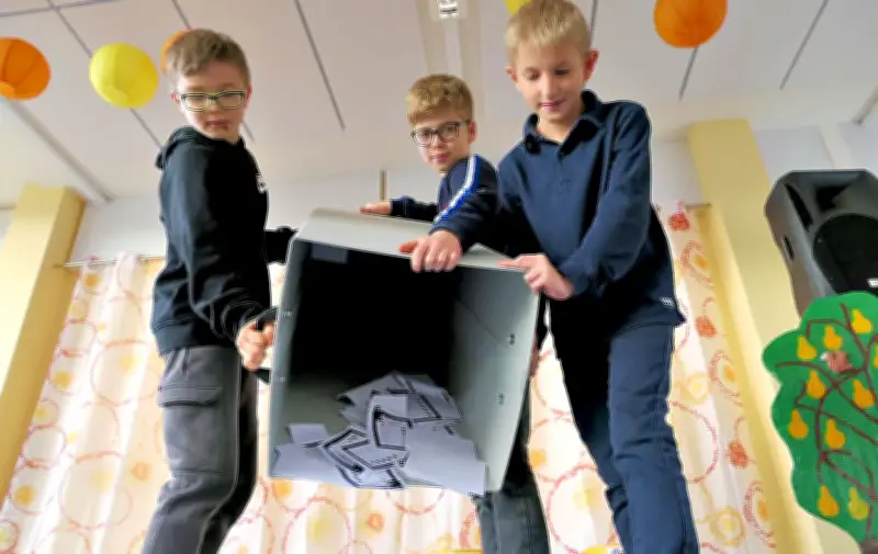 Merseburgs neues Maskottchen: Schüler bestimmen Namen für den Stadtraben