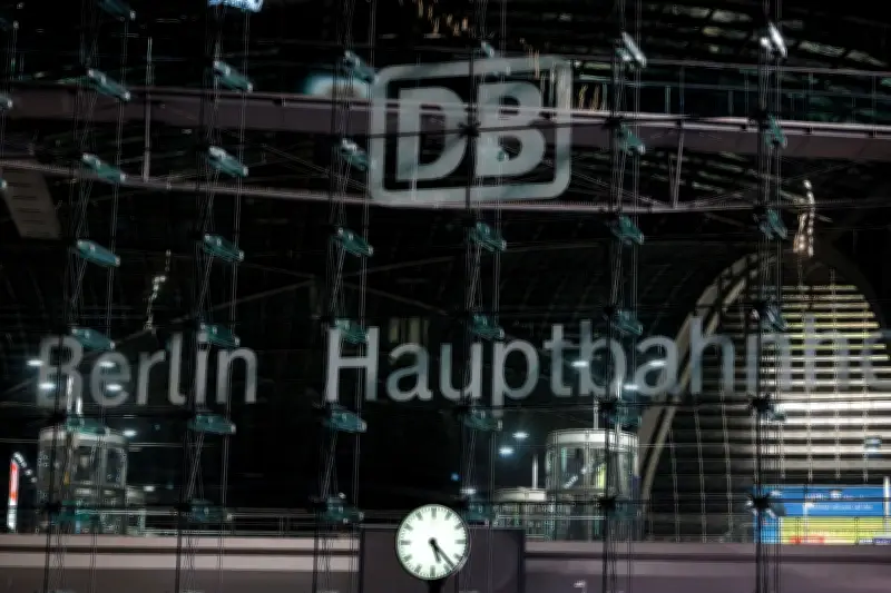 Messerangriff am Berliner Hauptbahnhof: Angeklagter gesteht Tat vor Gericht