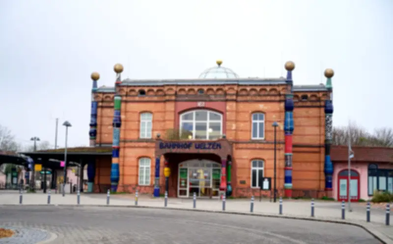 Messerattacke in Hamburg: Verdächtiger bei Fahrkartenkontrolle in Uelzen festgenommen