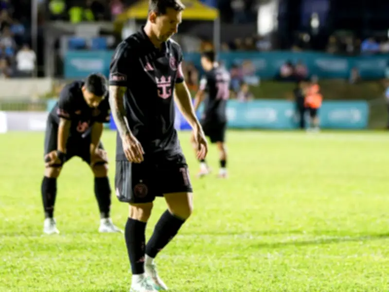 Messi zu Boden gerissen: Turbulente Szenen bei Inter-Miami-Spiel in Puerto Rico