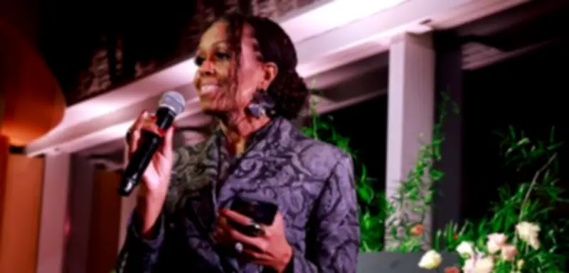 Michelle Obama enthüllt: Zehn neue Piercings blieben bei Ehemann Barack tagelang unbemerkt