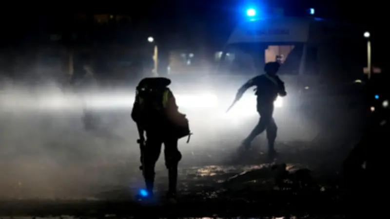 Mindestens 20 Tote bei Flugzeugabsturz in Bolivien – Polizei setzt Tränengas gegen Plünderer ein