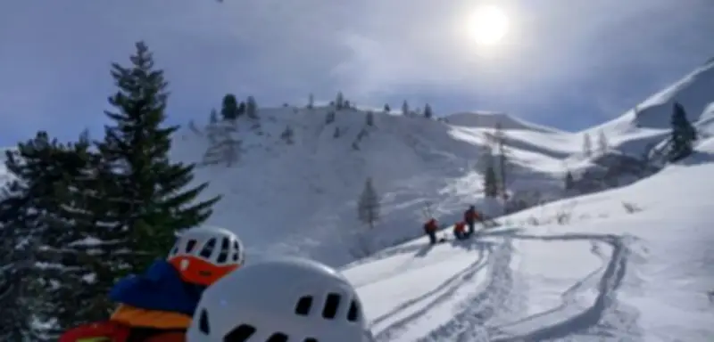 Mindestens drei Tote durch Lawinen in Österreich: Deutscher Skitourengeher unter den Opfern