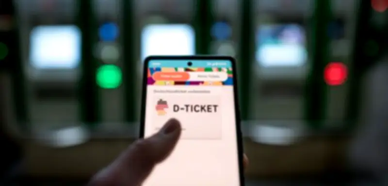 Ministerpräsident Schweitzer fordert einheitliches Deutschlandticket mit Passfoto für mehr Sicherheit