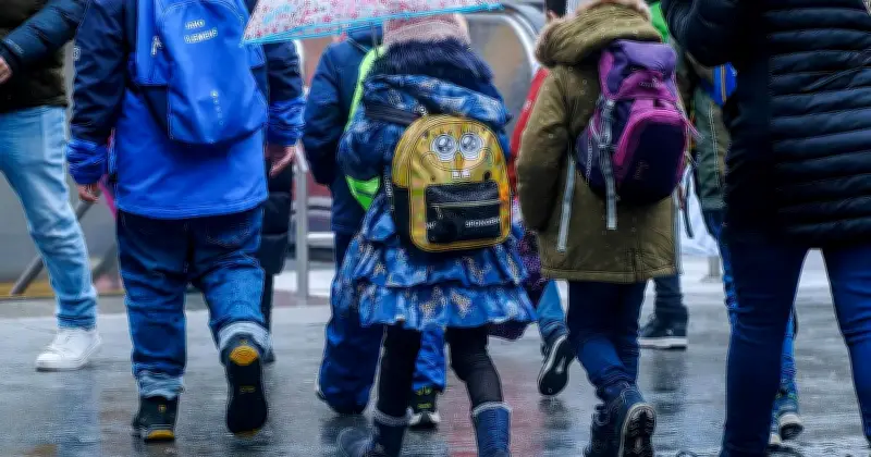 Münchens erste Schulstraße startet: Mehr Sicherheit für Grundschüler in Trudering-Riem