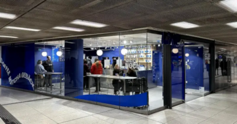 Münchner Hauptbahnhof: Pop-up-Store LAP Coffee eröffnet als Zwischennutzung für Reisende