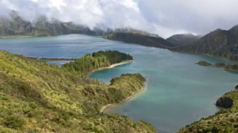 Münchner Mietwagen-Betrug: Verdächtiges Pärchen von Azoren an Deutschland ausgeliefert