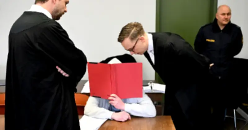 Münchner Mordprozess: Enkel soll Großmutter aus Habgier mit Messer getötet haben