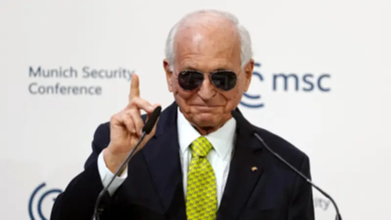 Münchner Sicherheitskonferenz startet mit humorvollem Auftakt: Ischinger zitiert Macron