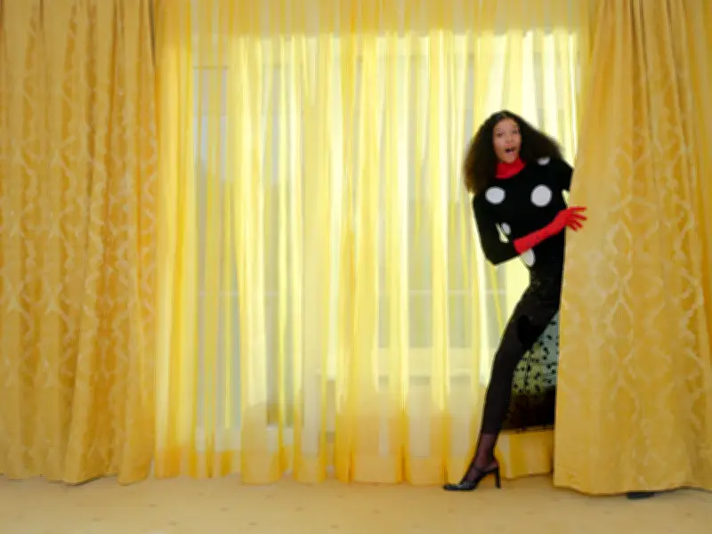 Mode 2026: Kontraste, Volumen und College-Stil dominieren die Damenmode