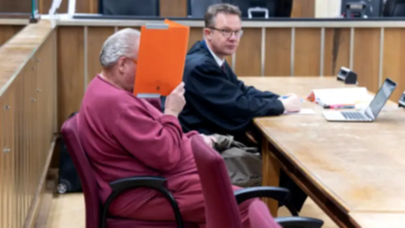 Mordprozess in Hannover: Angeklagter soll Nachbarin wegen 557 Euro getötet haben