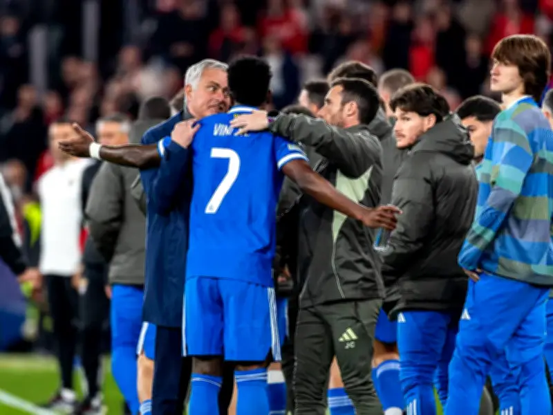 Mourinho kritisiert Vinícius nach Rassismus-Eklat in Champions League
