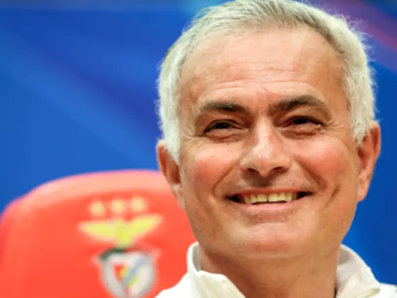 Mourinhos surreale Rückkehr: Sperre führt zu kuriosem Versteckspiel im Bus