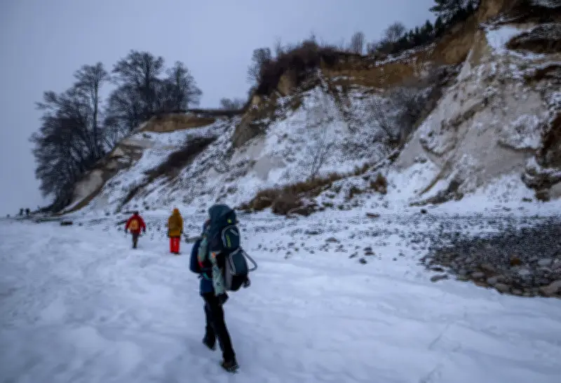Nationalpark Jasmund warnt: Ostsee-Küste im Winter besonders gefährlich durch Hangrutsche