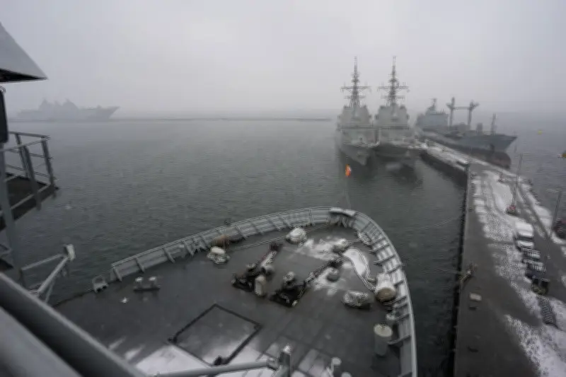 NATO-Manöver Steadfast Dart 26: Schnelle Truppenverstärkung an Ostseeküste trainiert